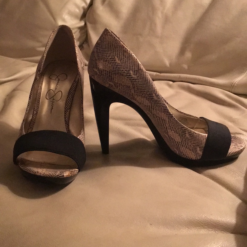 Jessica Simpson heels